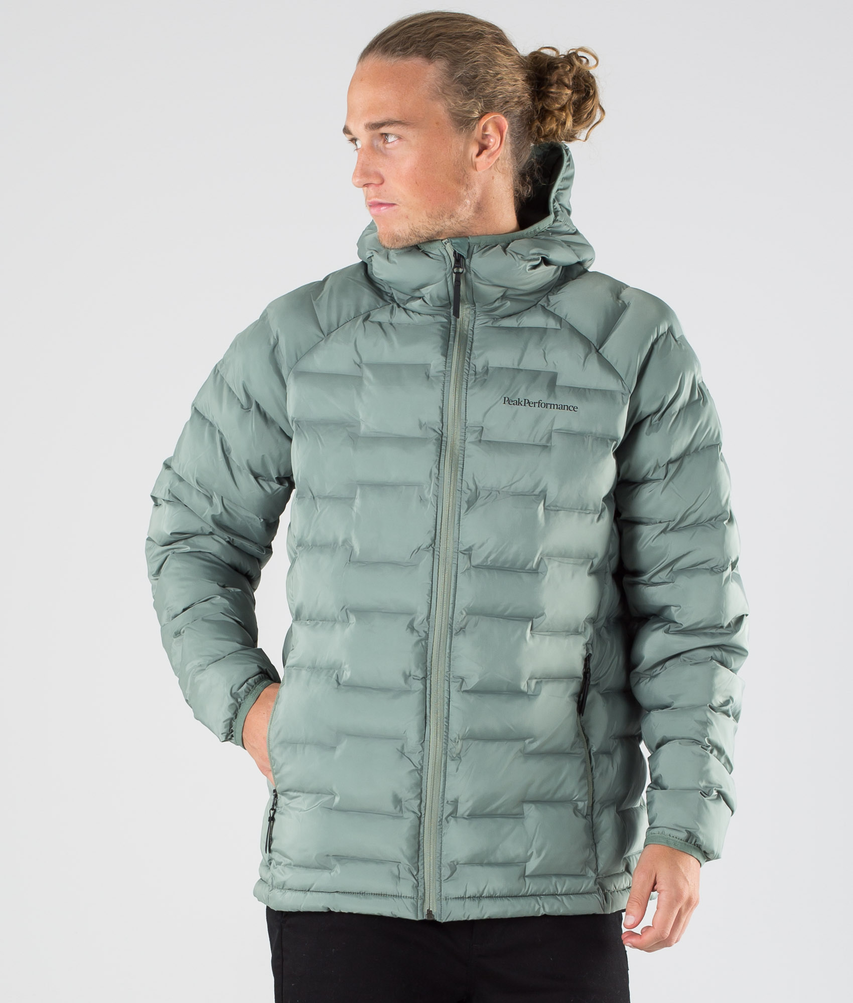 peak performance hooded jacket