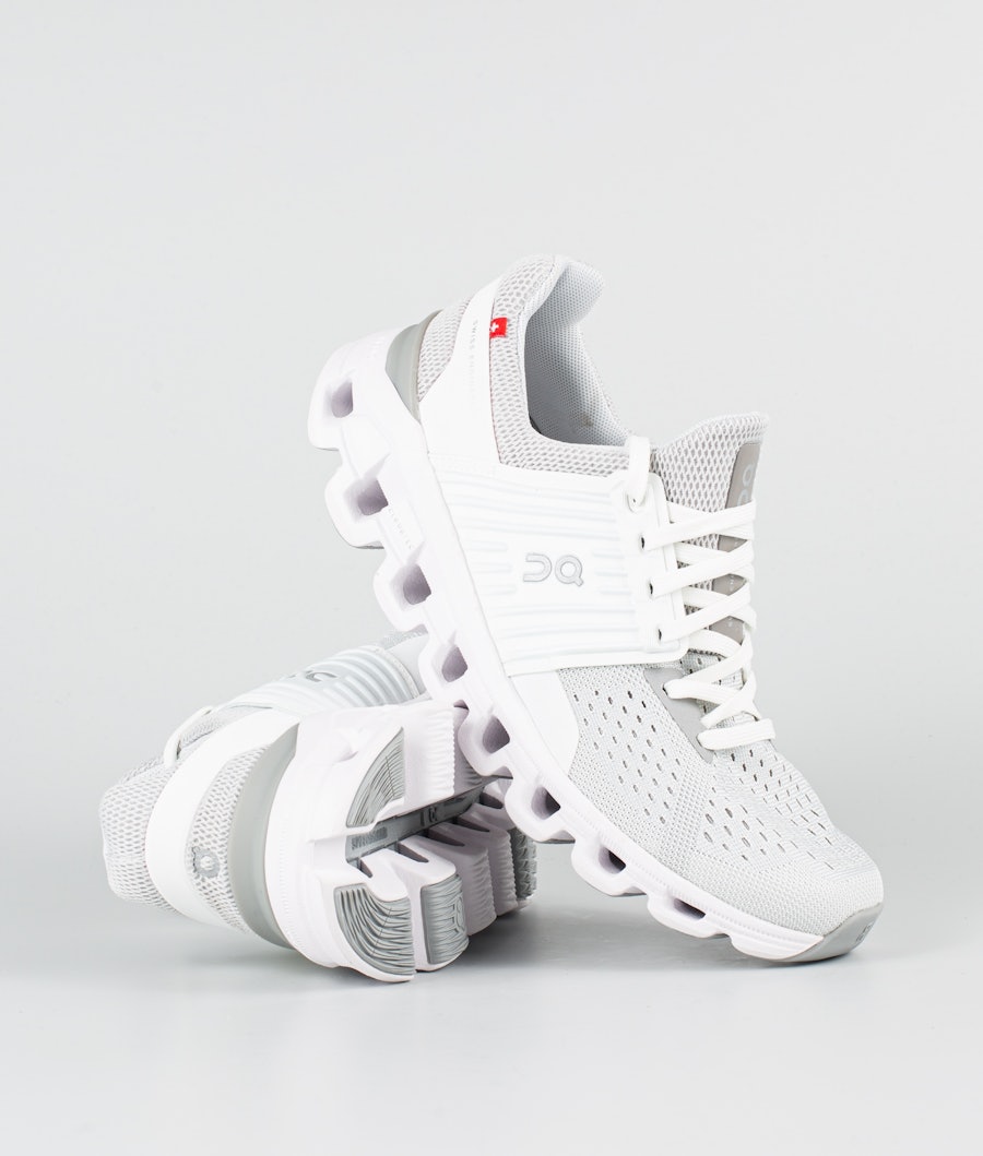 On Shoes Cloudswift Skor Glacier/White