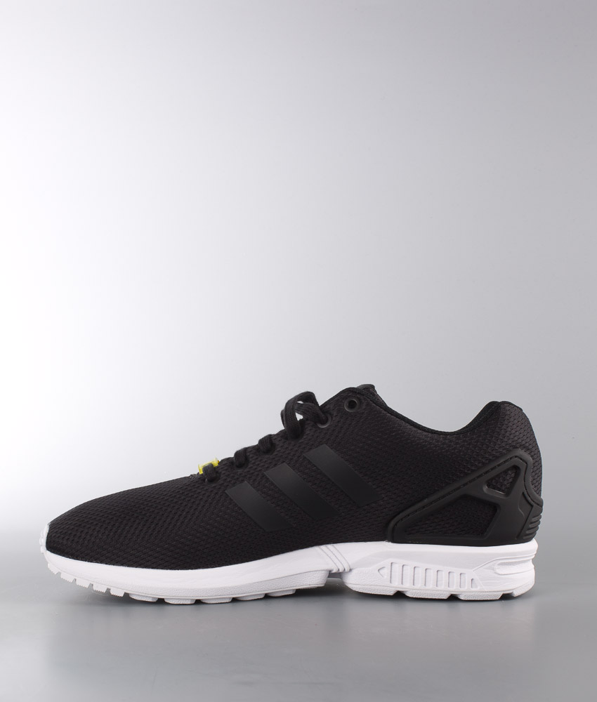 Blackblackwhite Flux Originals Zx Adidas Ridestore nl Schoenen JclFTK1