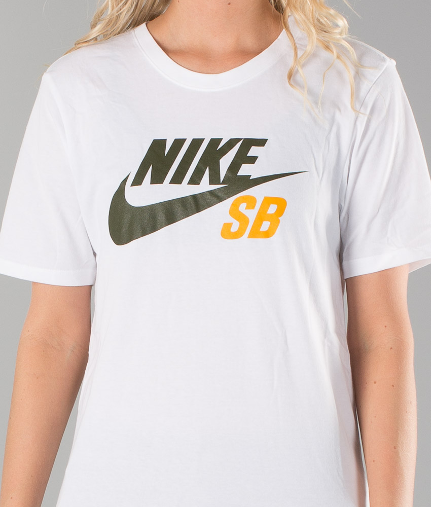 nike cargo t shirt
