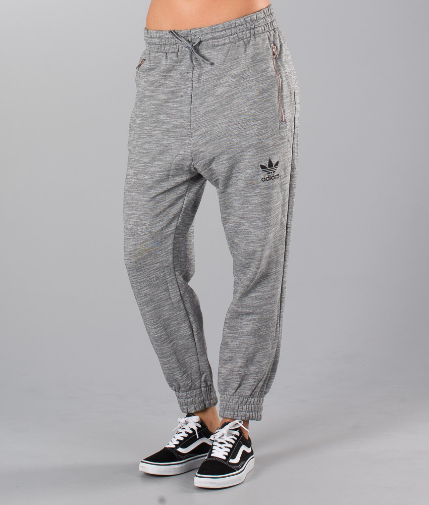 adidas noize baggy sweatpants