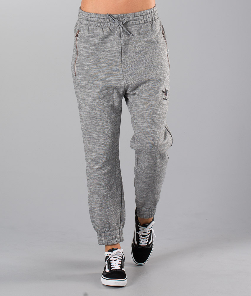 adidas noize baggy sweatpants