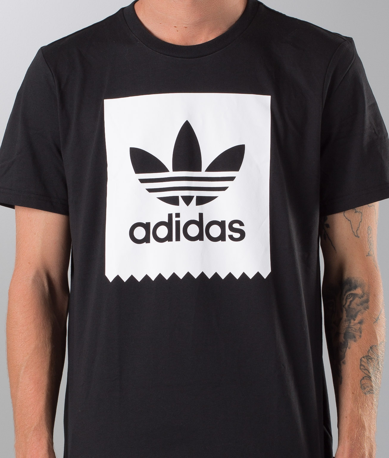 t shirt adidas all black