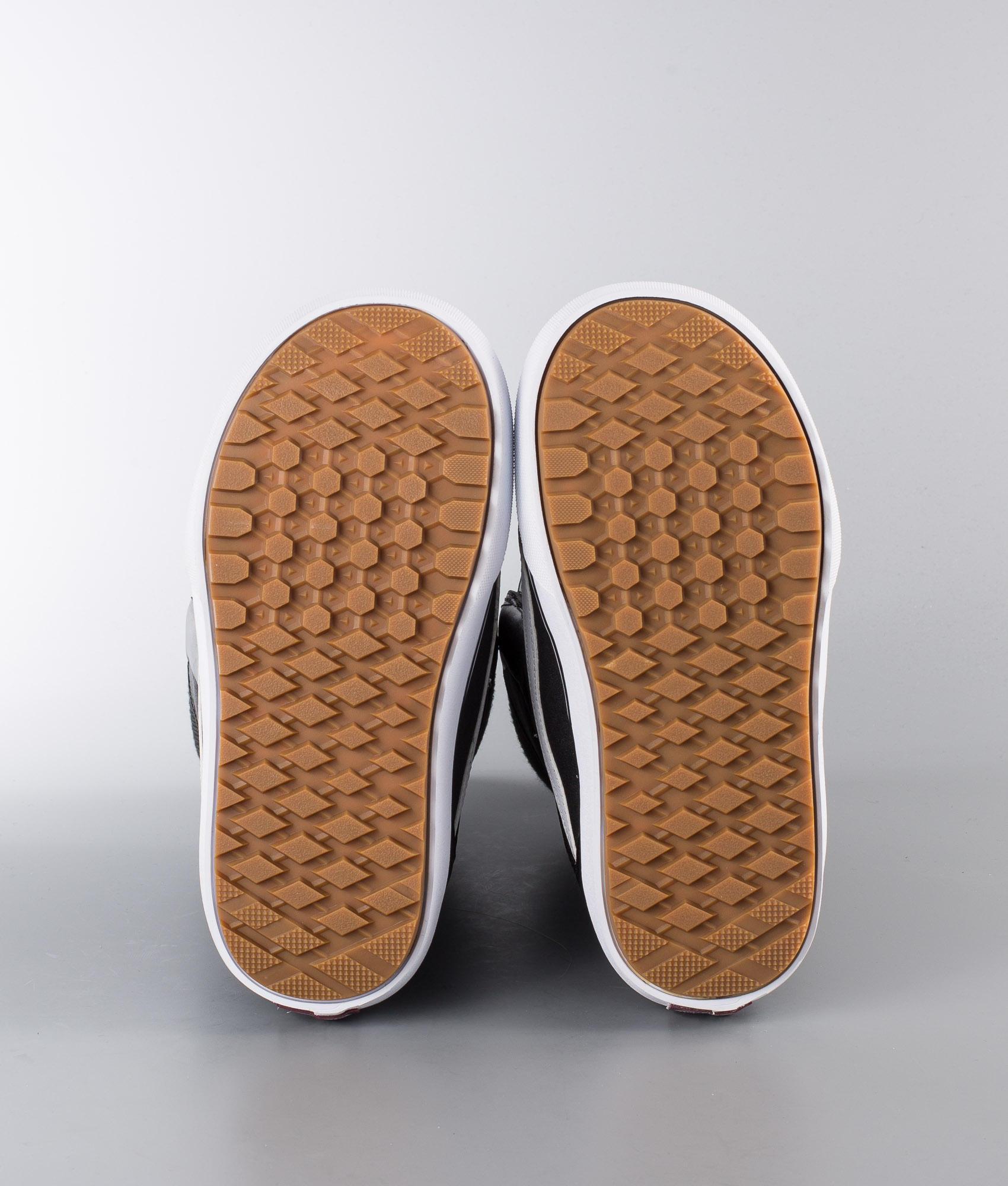 vans encore og snowboard boots