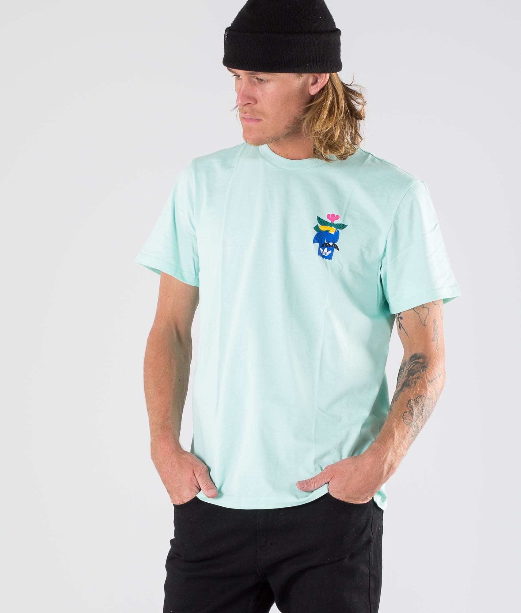 adidas wapato t shirt