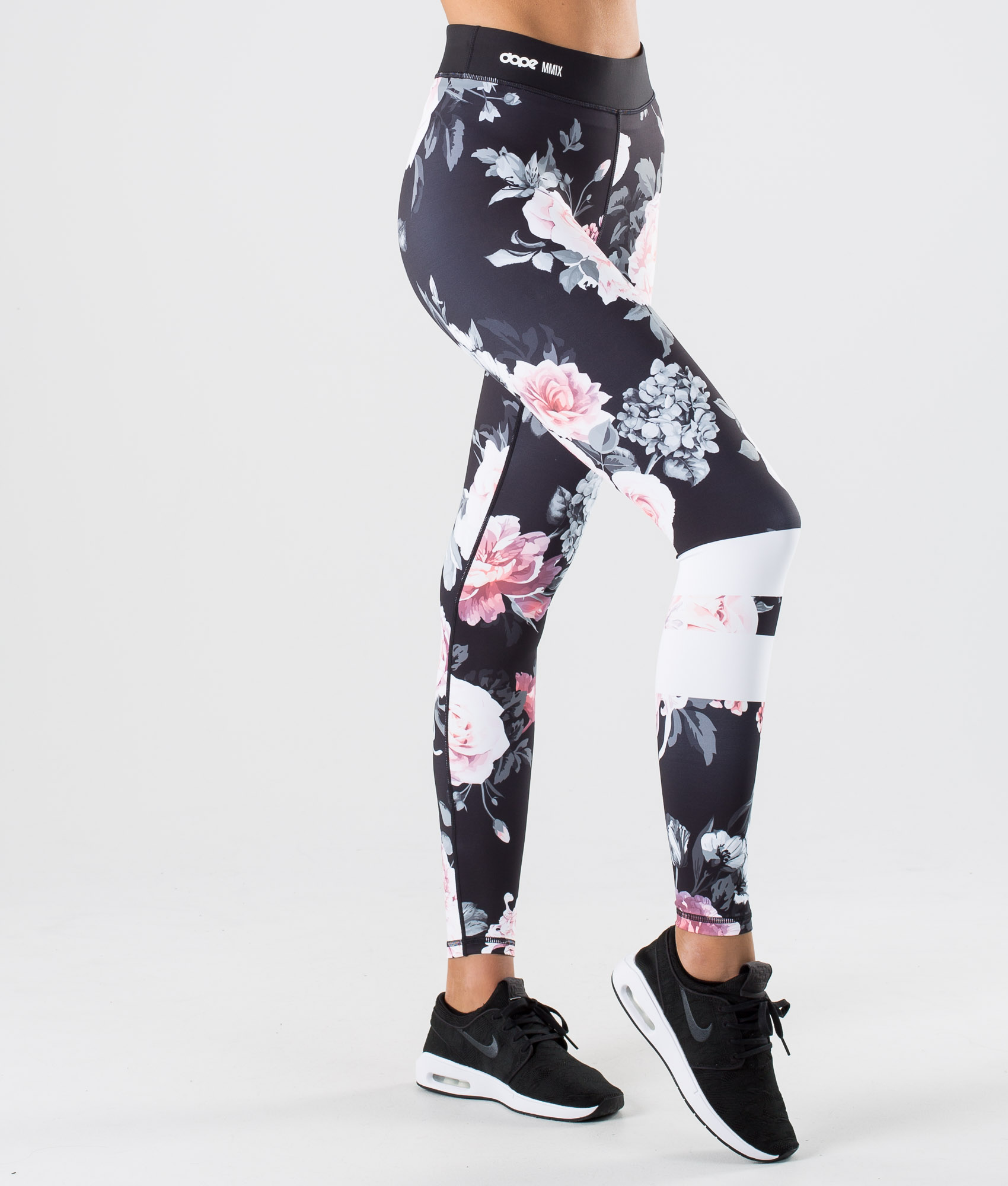 Black and white flower leggings sale