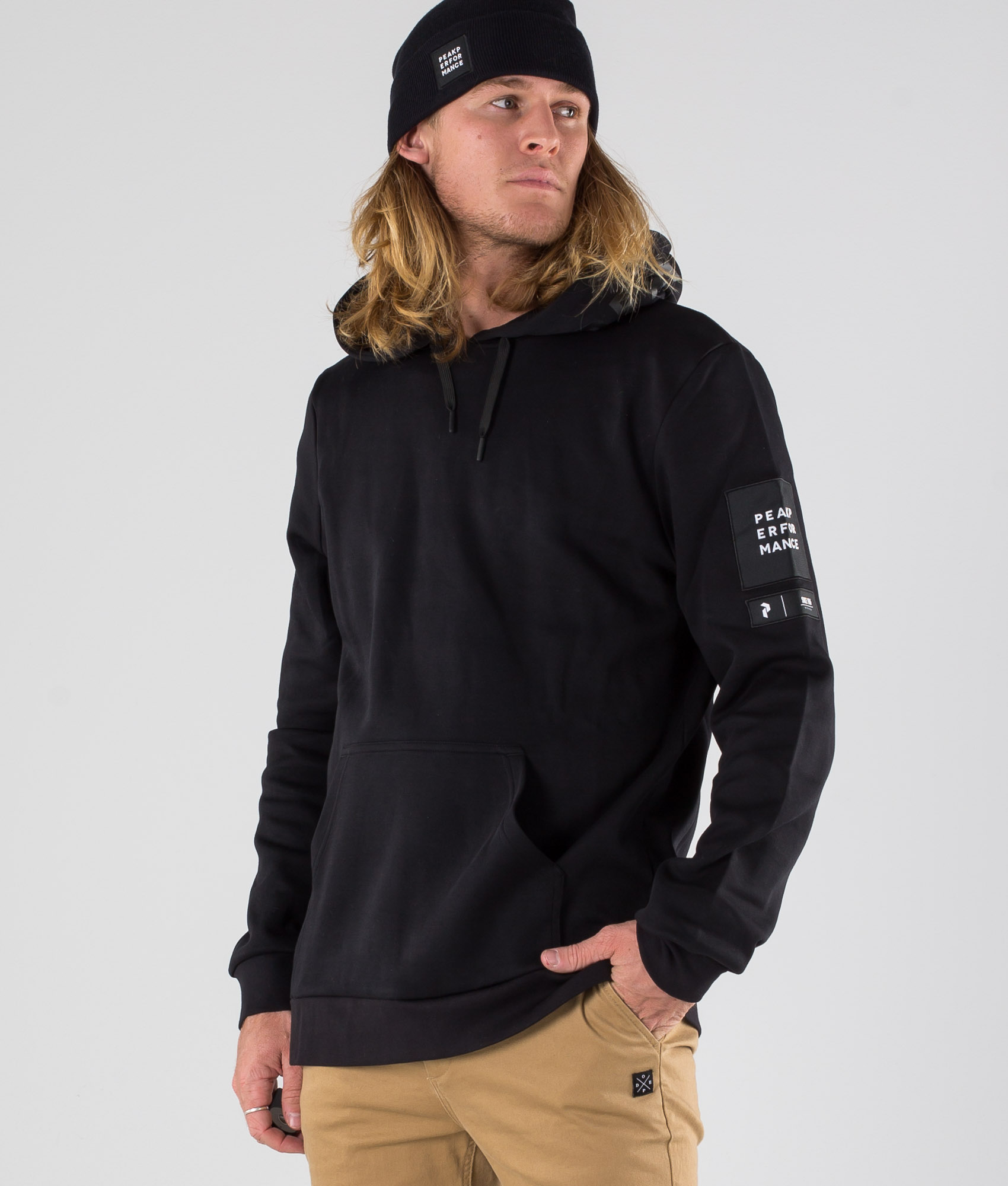 peak performance black hoodie