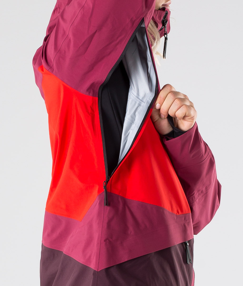 Peak Performance Gravity Snowboardjacka Rhodes Peak Performance Gravity Snowboardjacka Rhodes