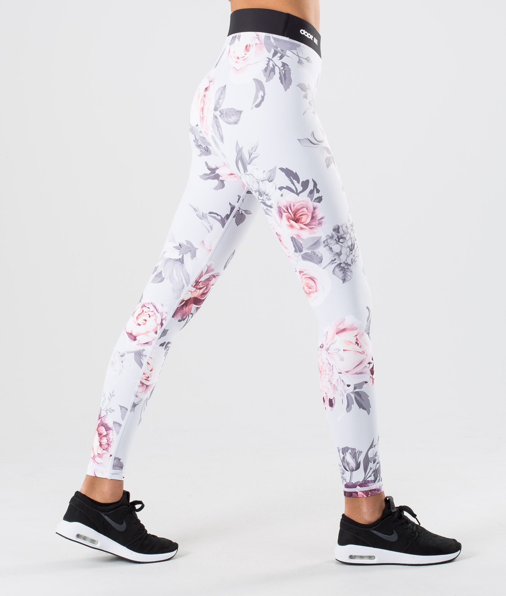 Nike Dri-Fit Floral Print Leggings - Size Small | Floral print leggings,  Clothes design, Fashion