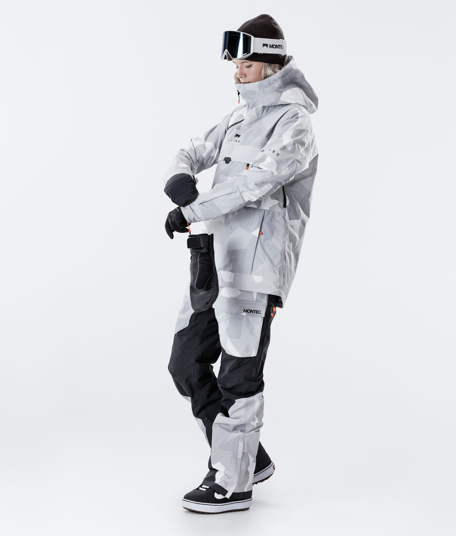 Dune W 2020 Snowboard Jacket Women Snow Camo