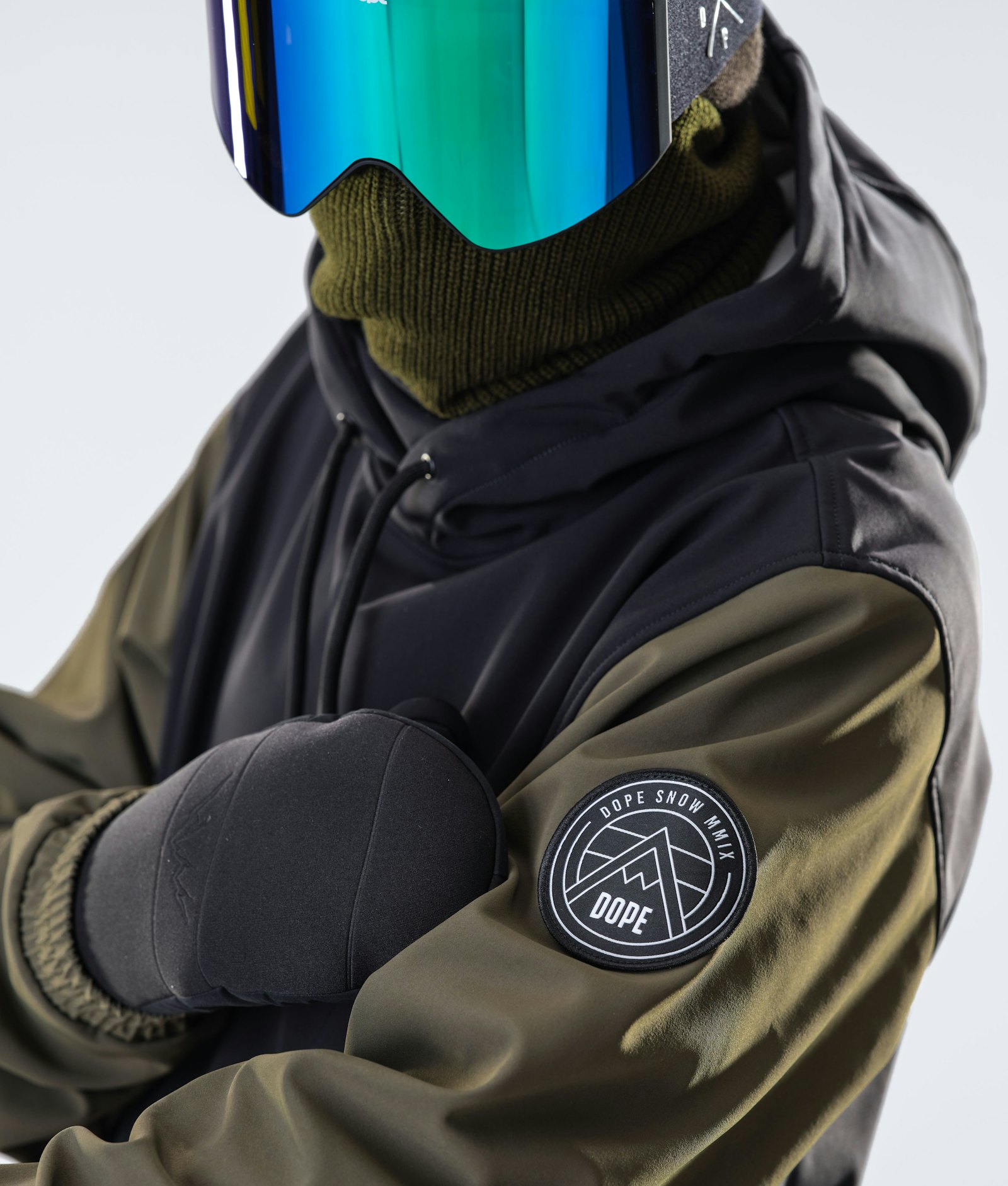 Wylie 10k Snowboard Jacket Men Patch Black/Olive Green