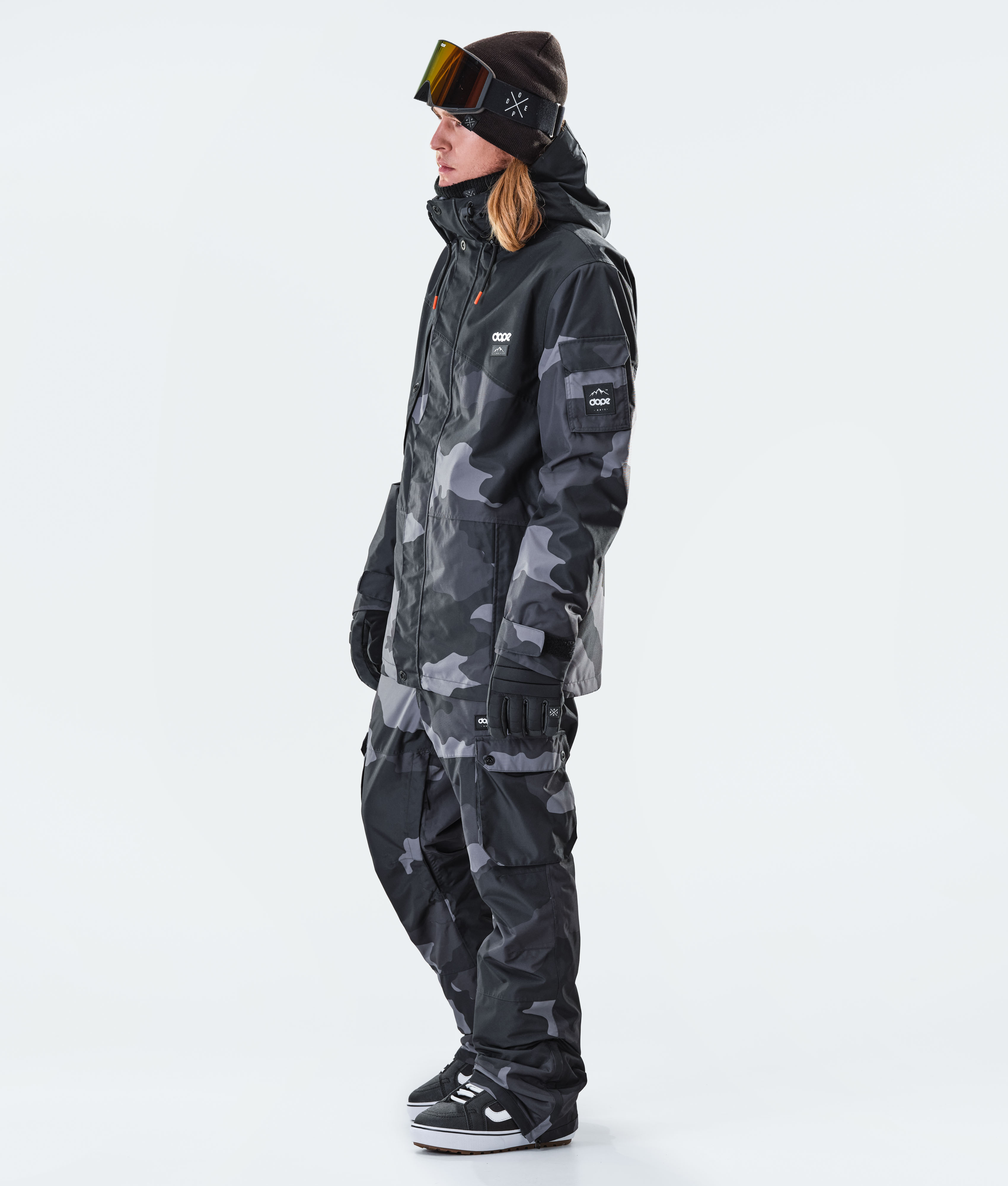 black camo snowboard jacket