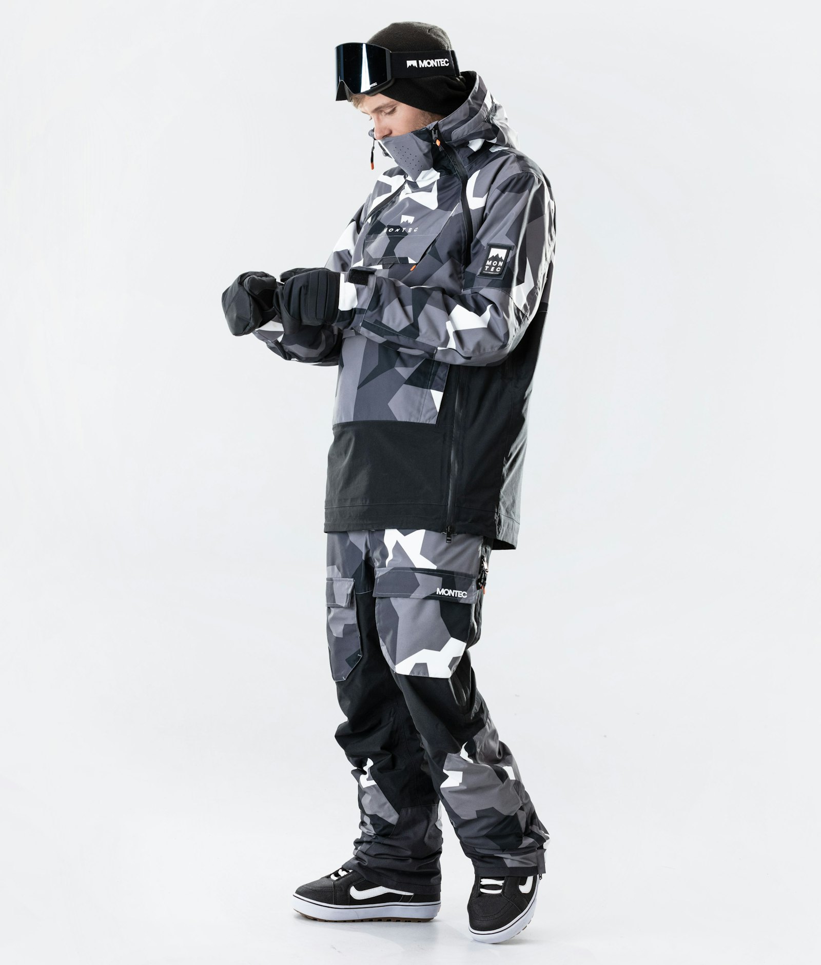 Doom 2020 Snowboard Jacket Men Arctic Camo/Black Renewed