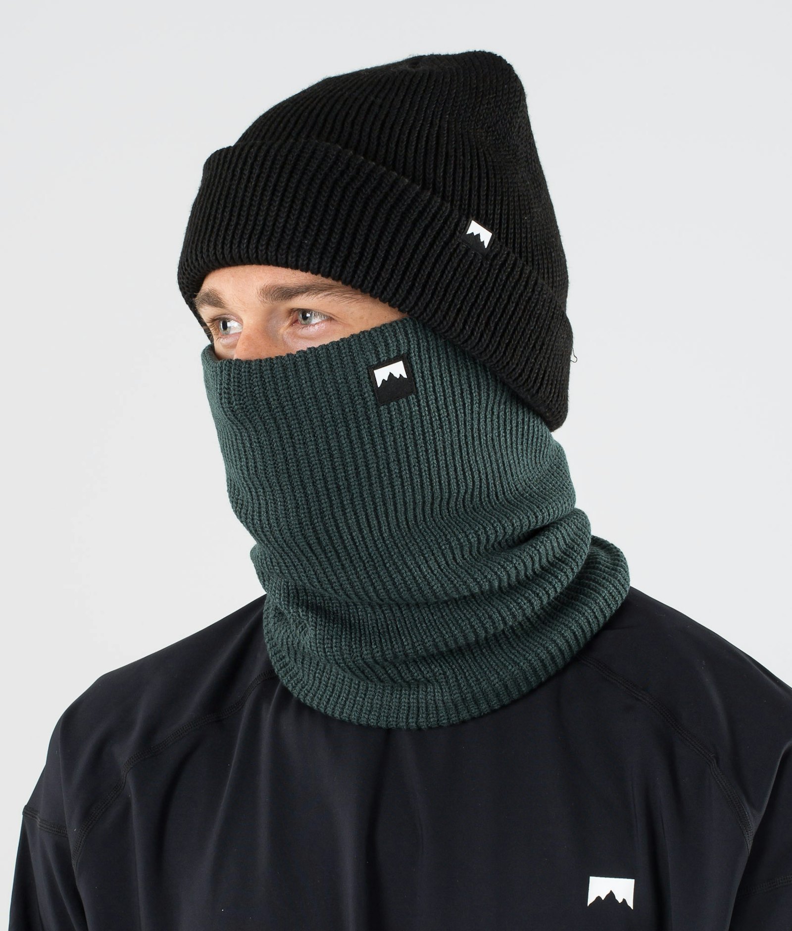 Classic Knitted Facemask Dark Atlantic