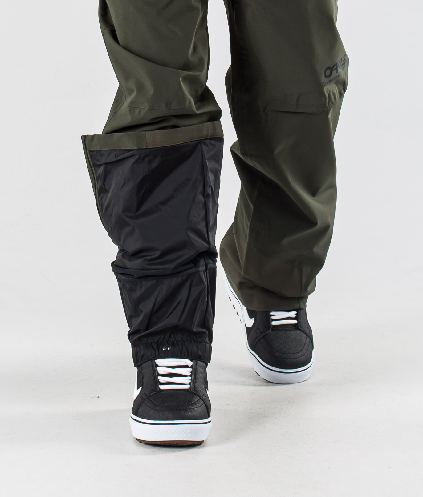 Oakley TNP Lined Shell Pantaloni Snowboard New Dark Brush | Ridestore.com
