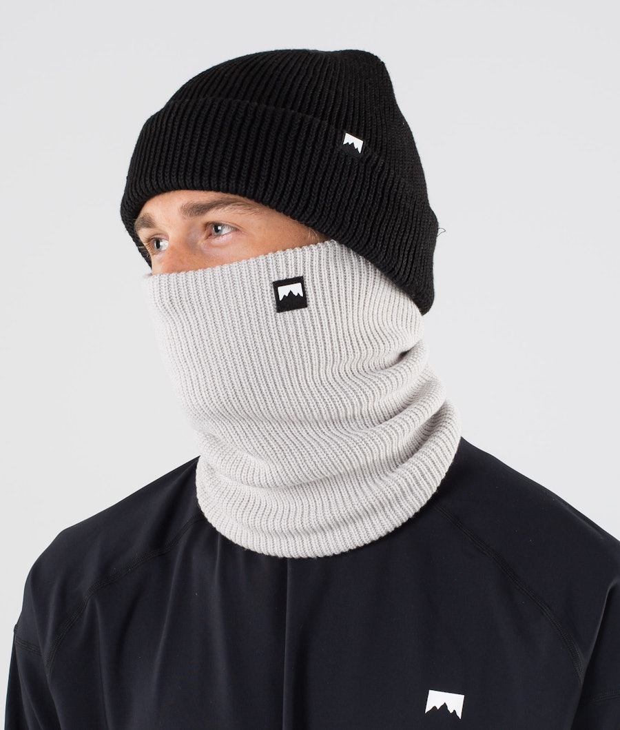 Classic Knitted Facemask Light Grey
