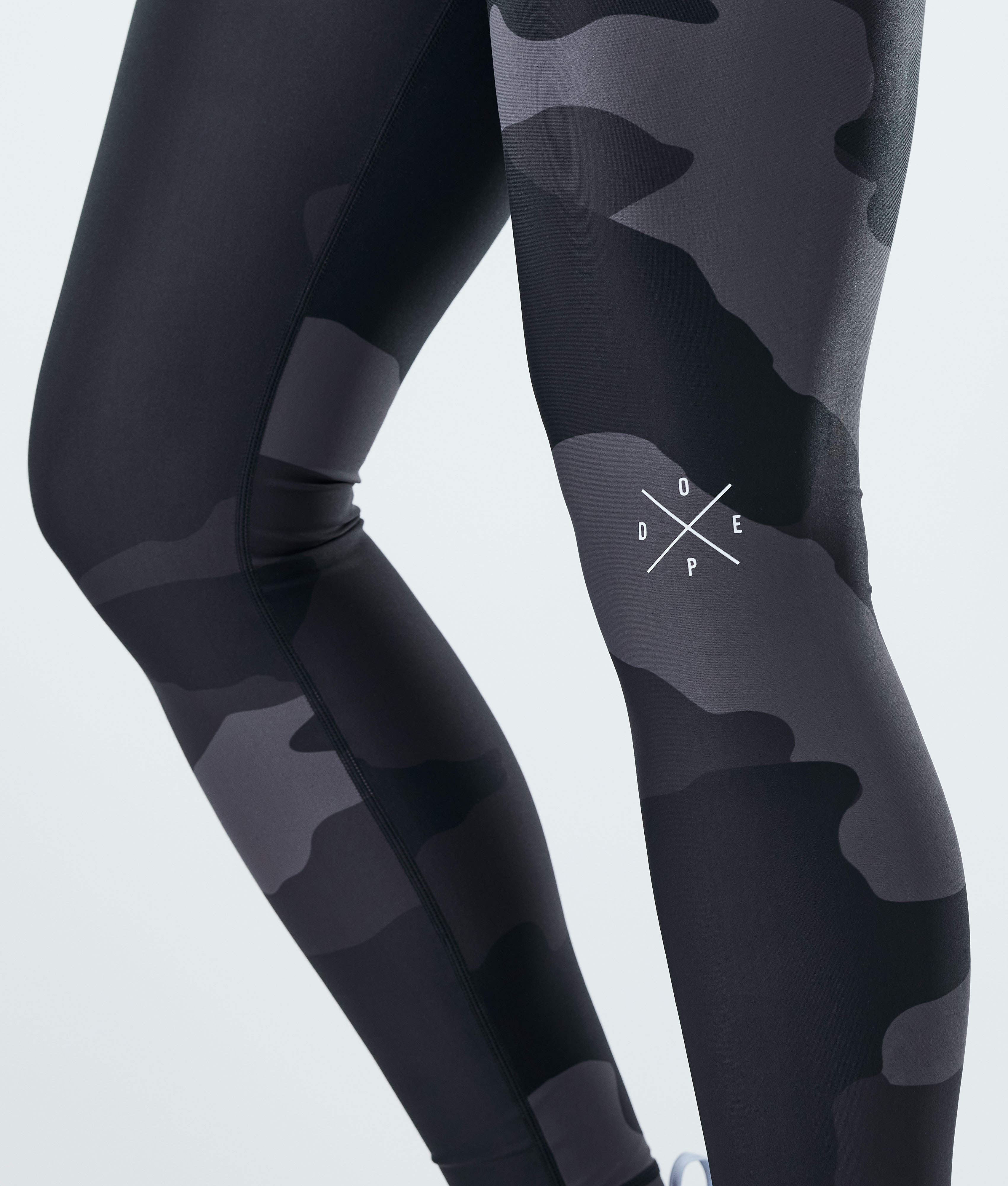 Alo black clearance camo leggings