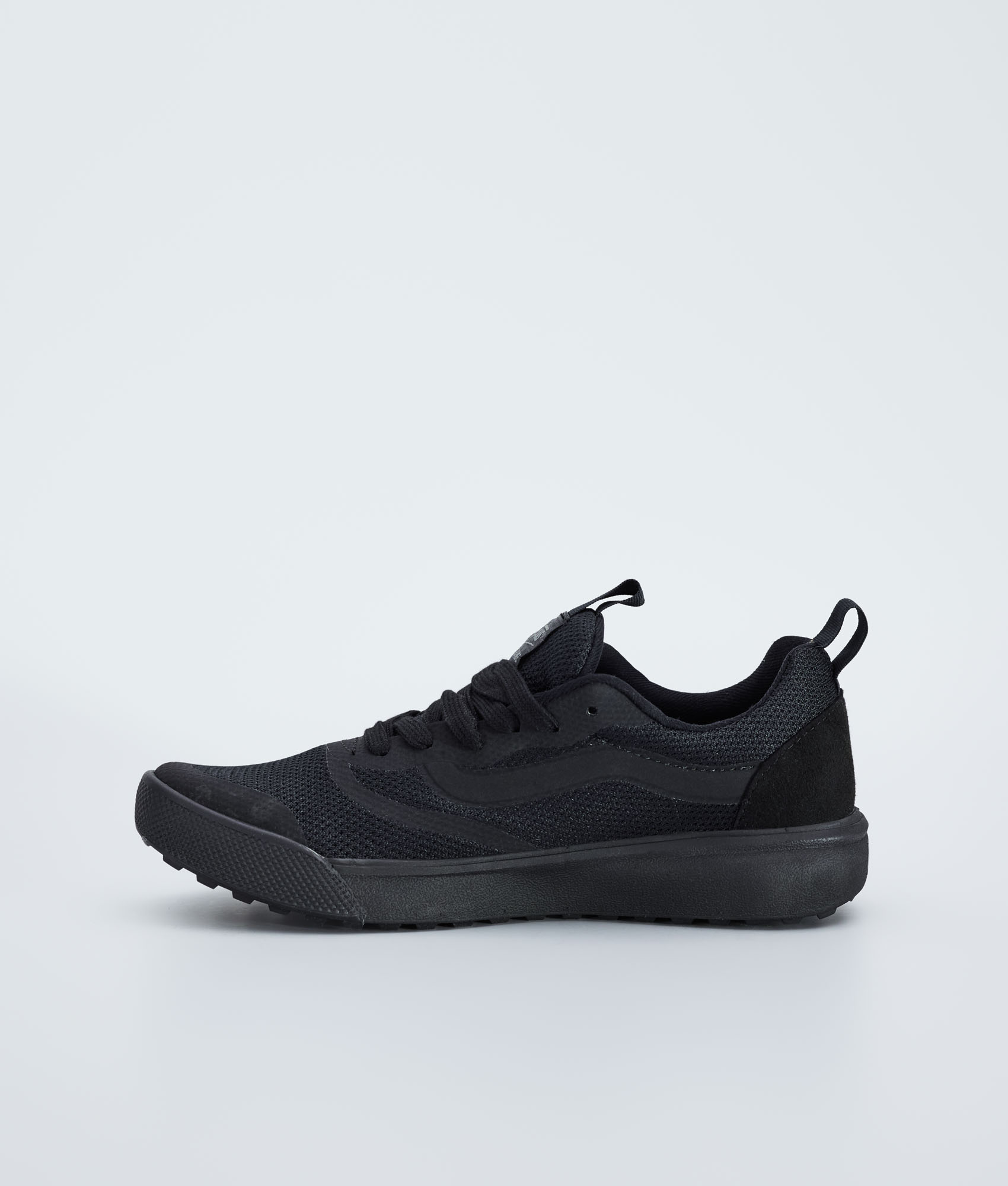 vans ultrarange rapidweld all black