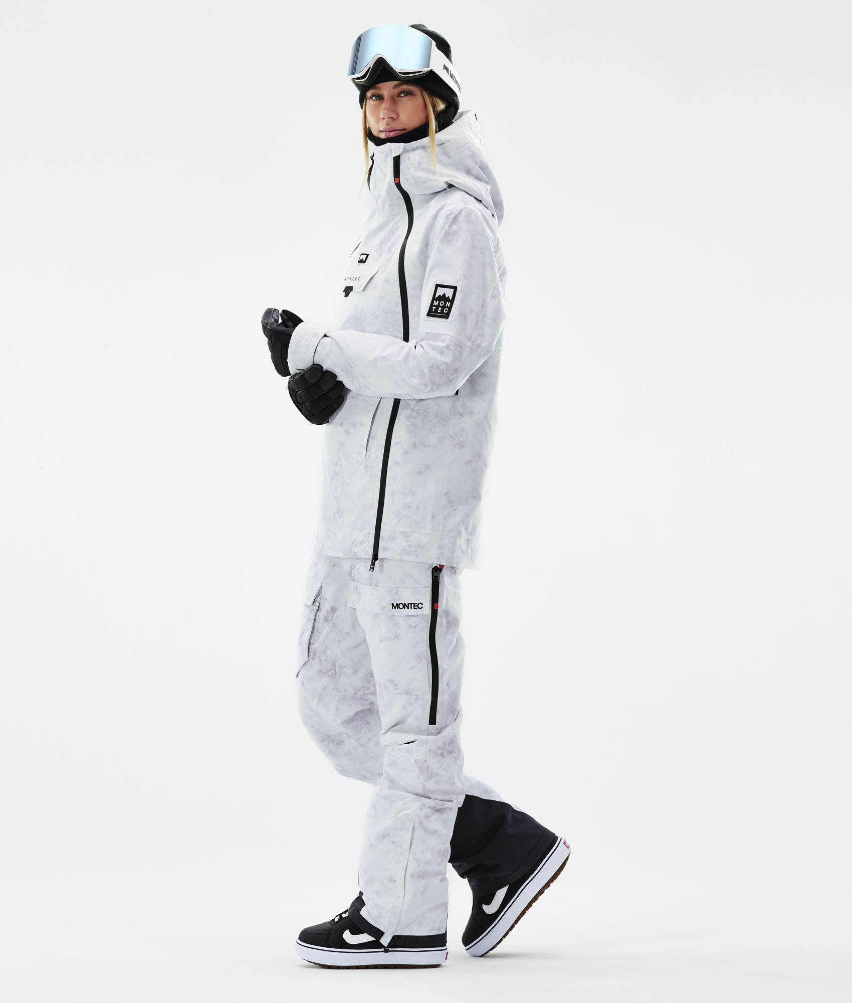 all white snowboard outfit