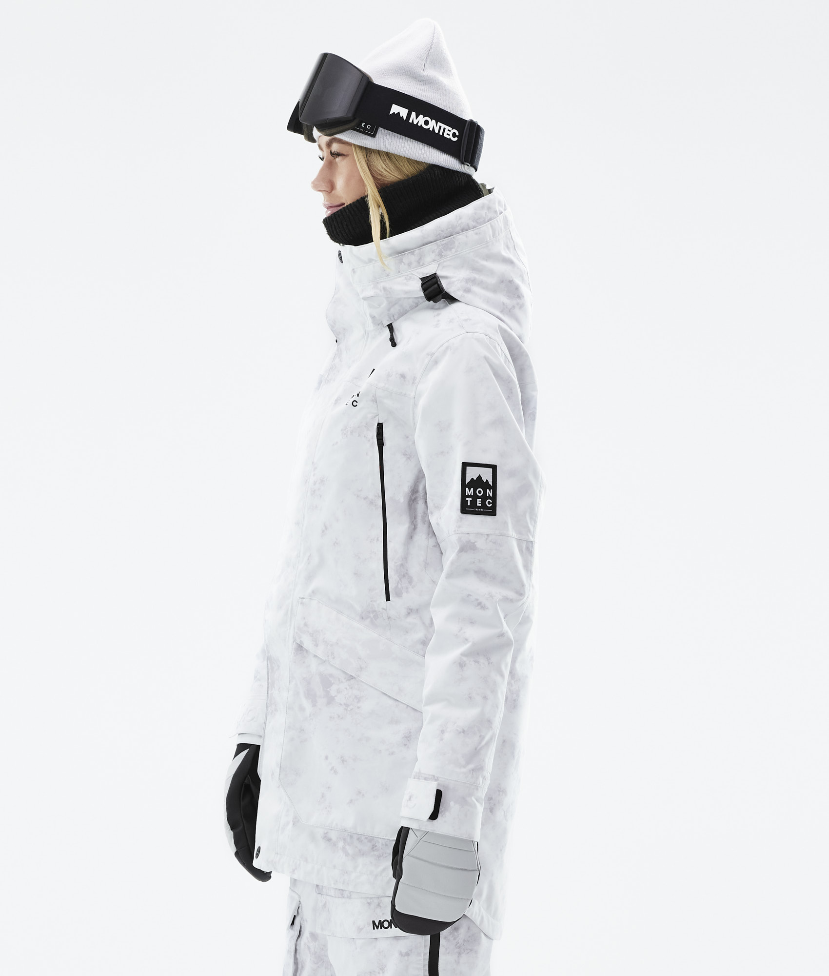 white snowboard suit