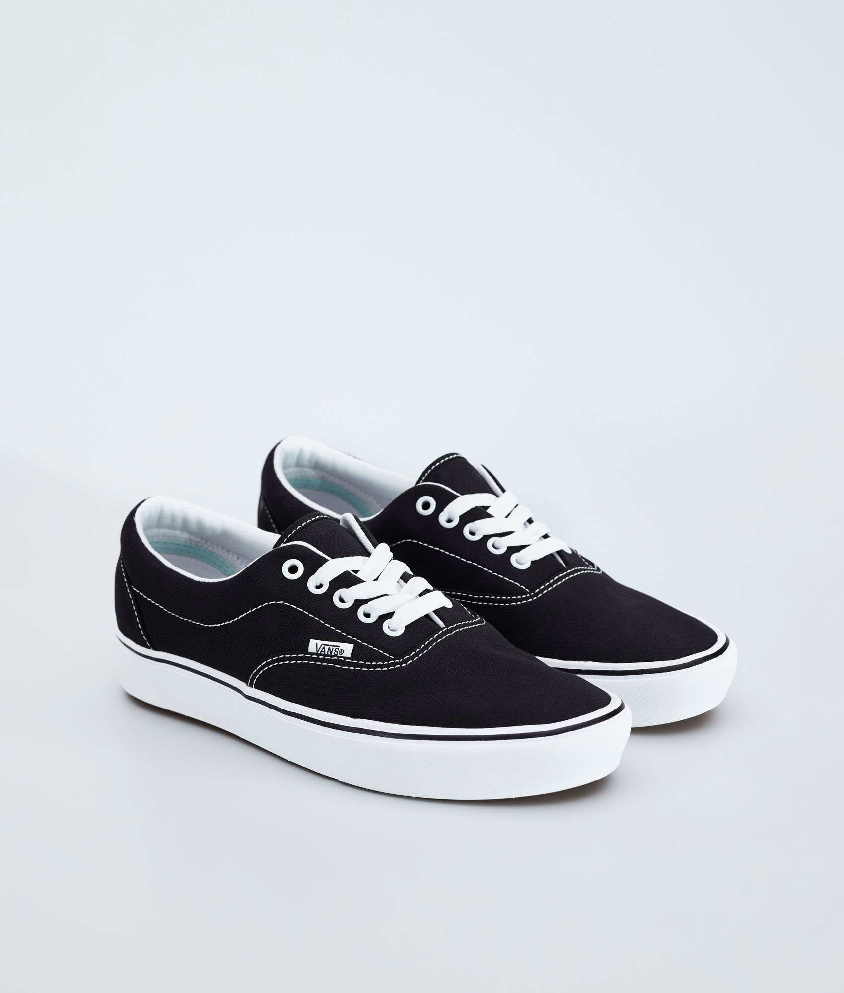 comfycush era vans black