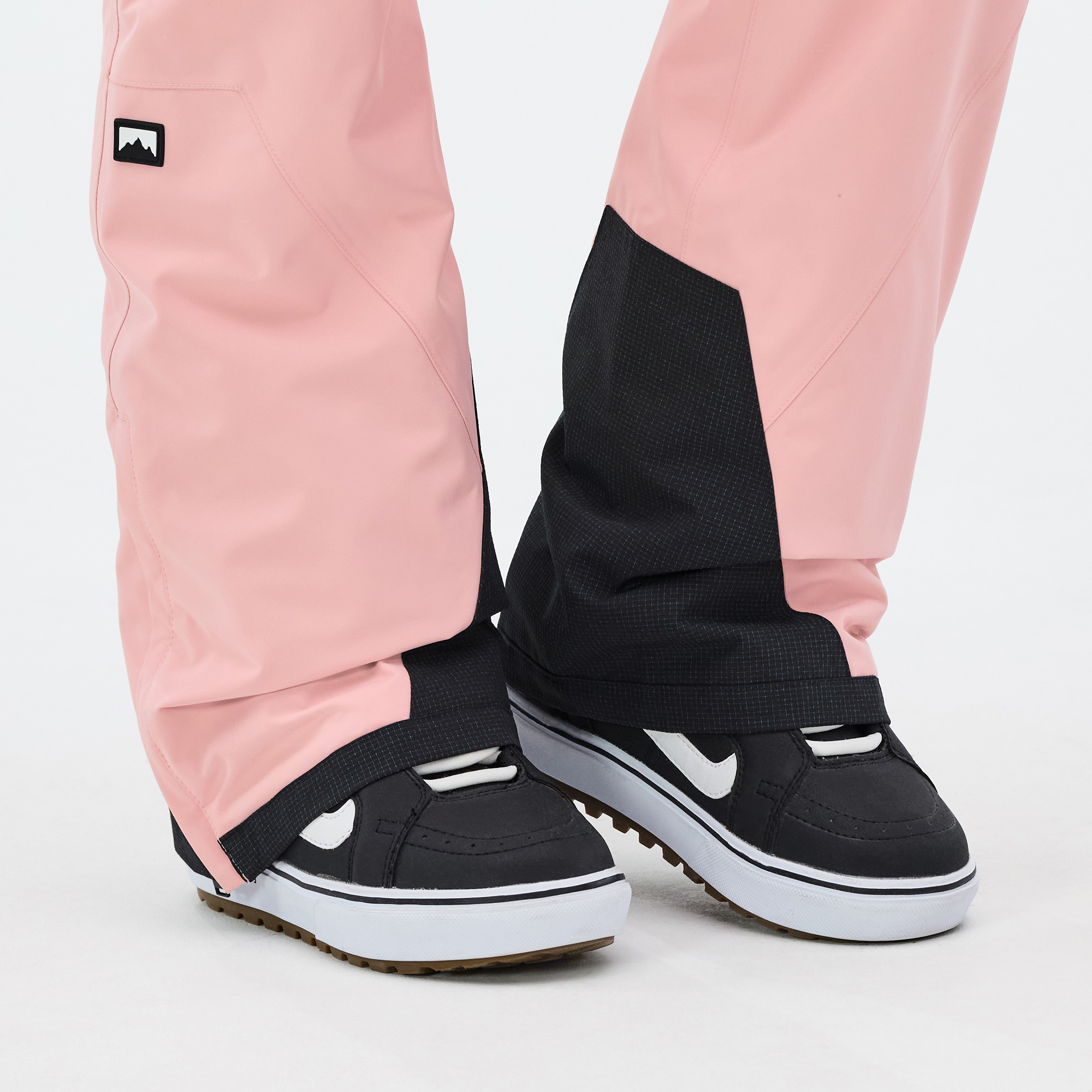 Montec Kirin W Snowboard Pants Women Soft Pink | Ridestore.com