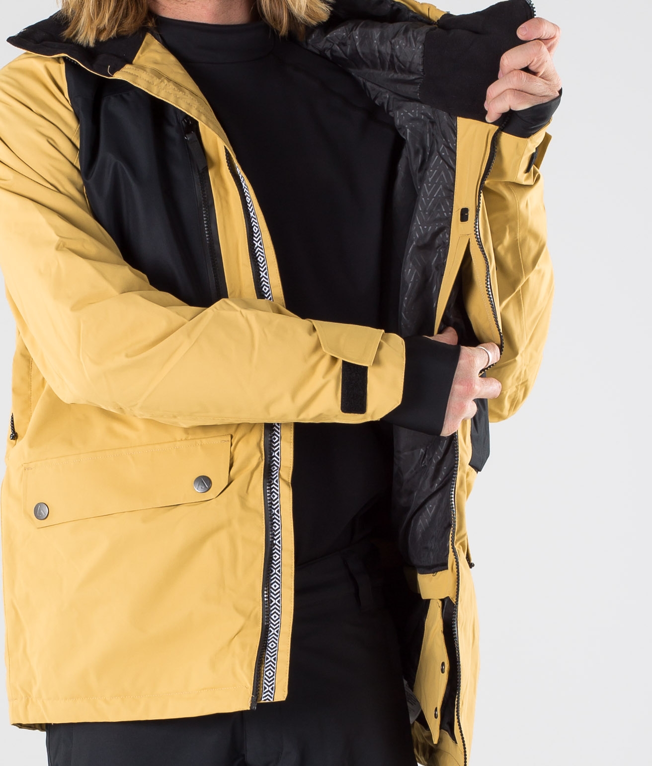 chute snow jacket