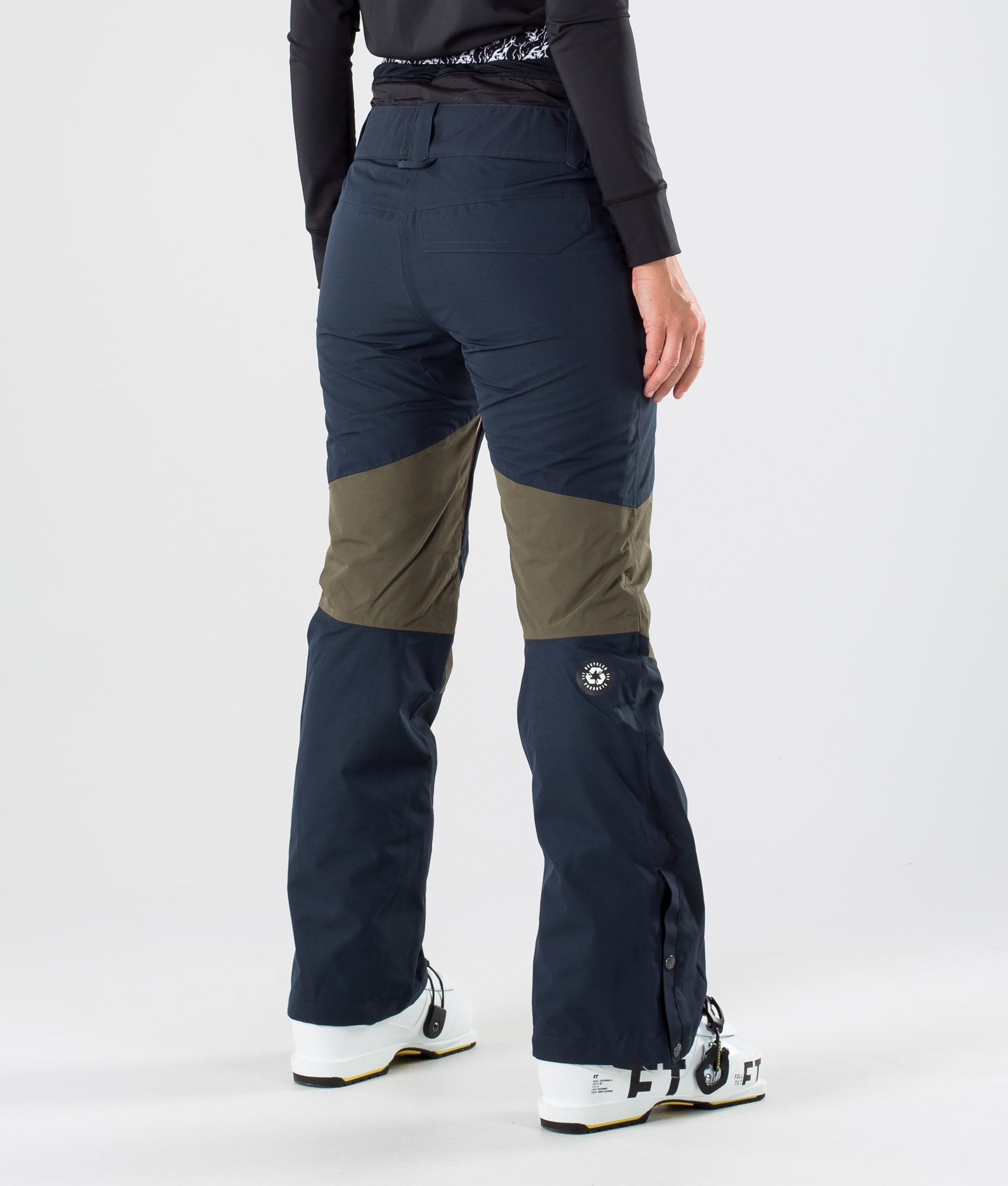 green ski pants