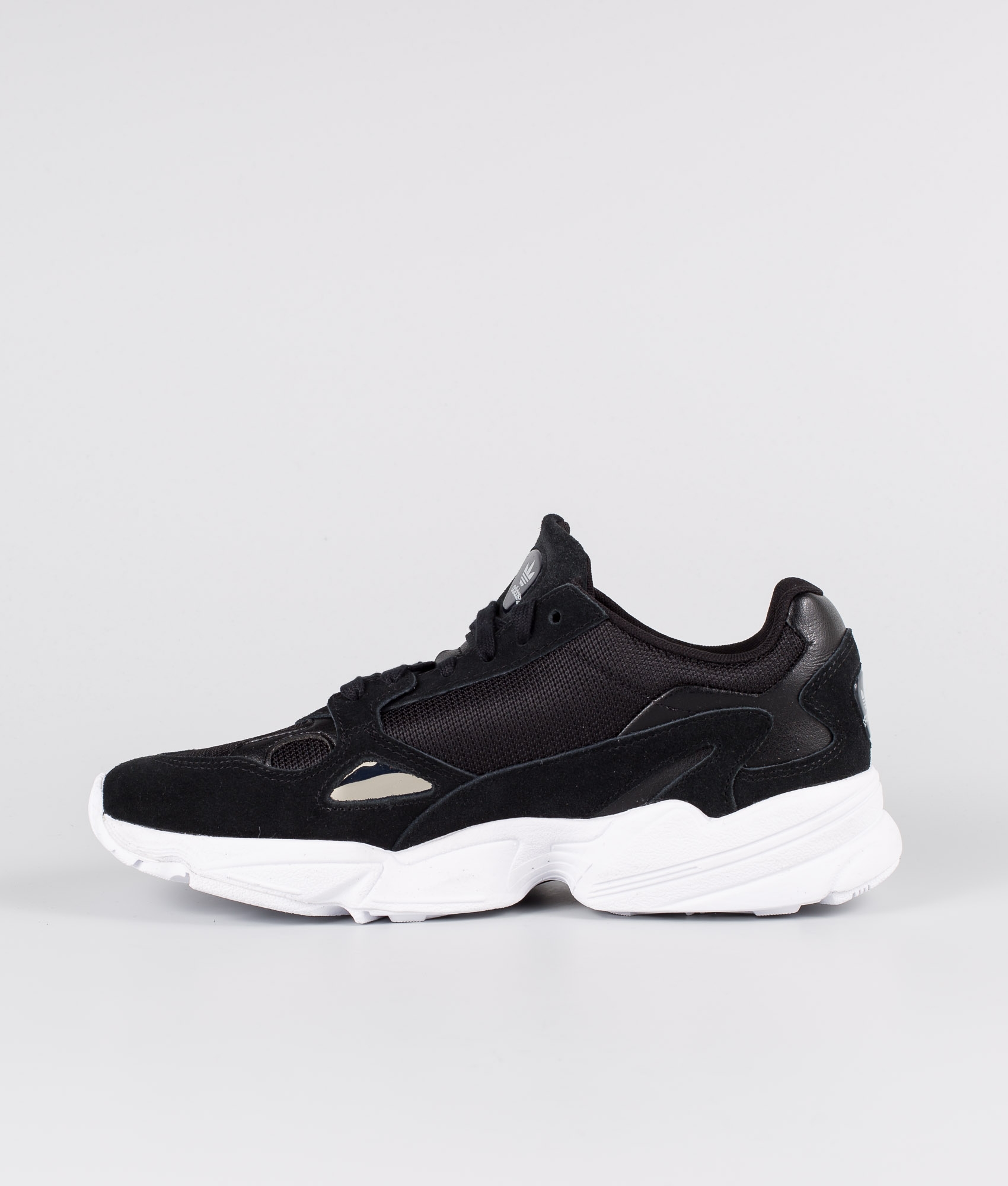 falcon adidas skor