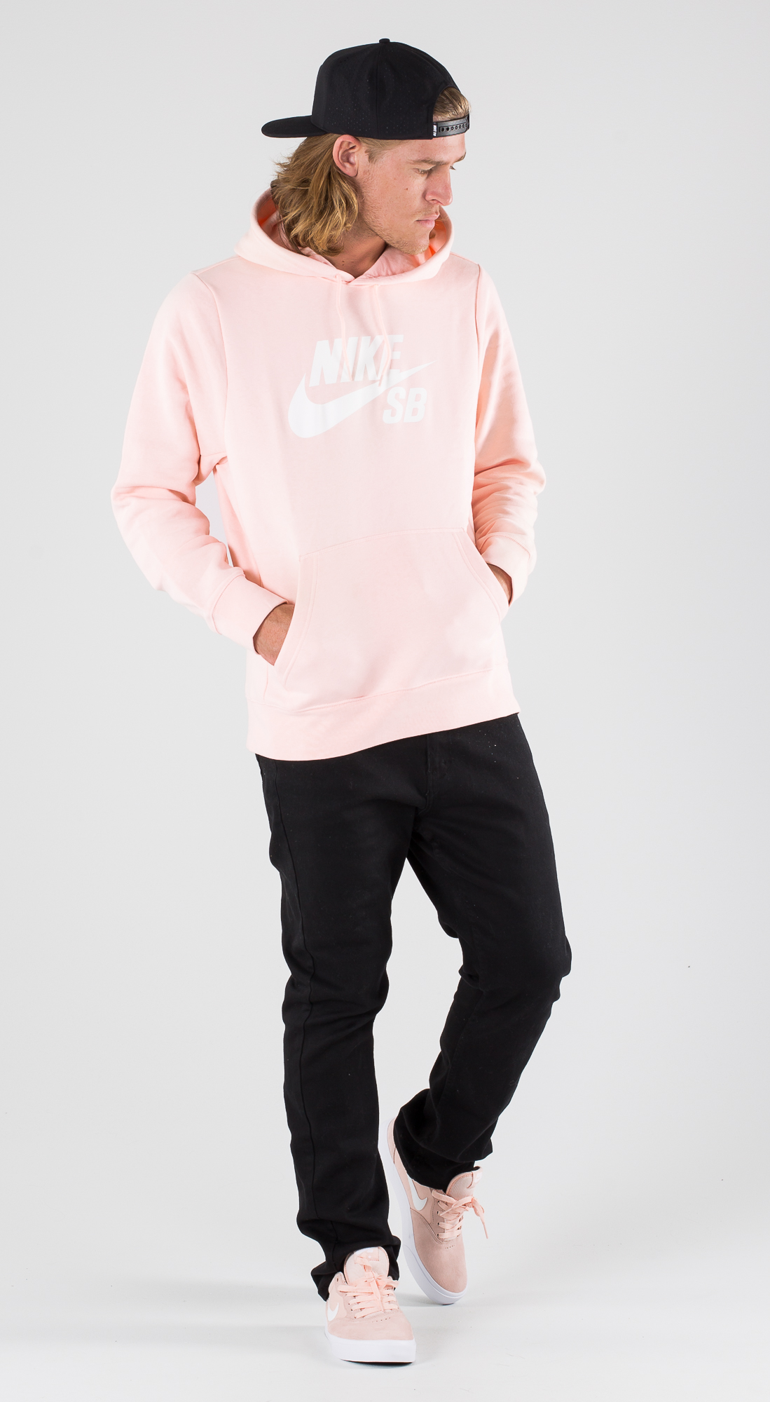 Nike SB Icon Washed Coral/White Outfit 