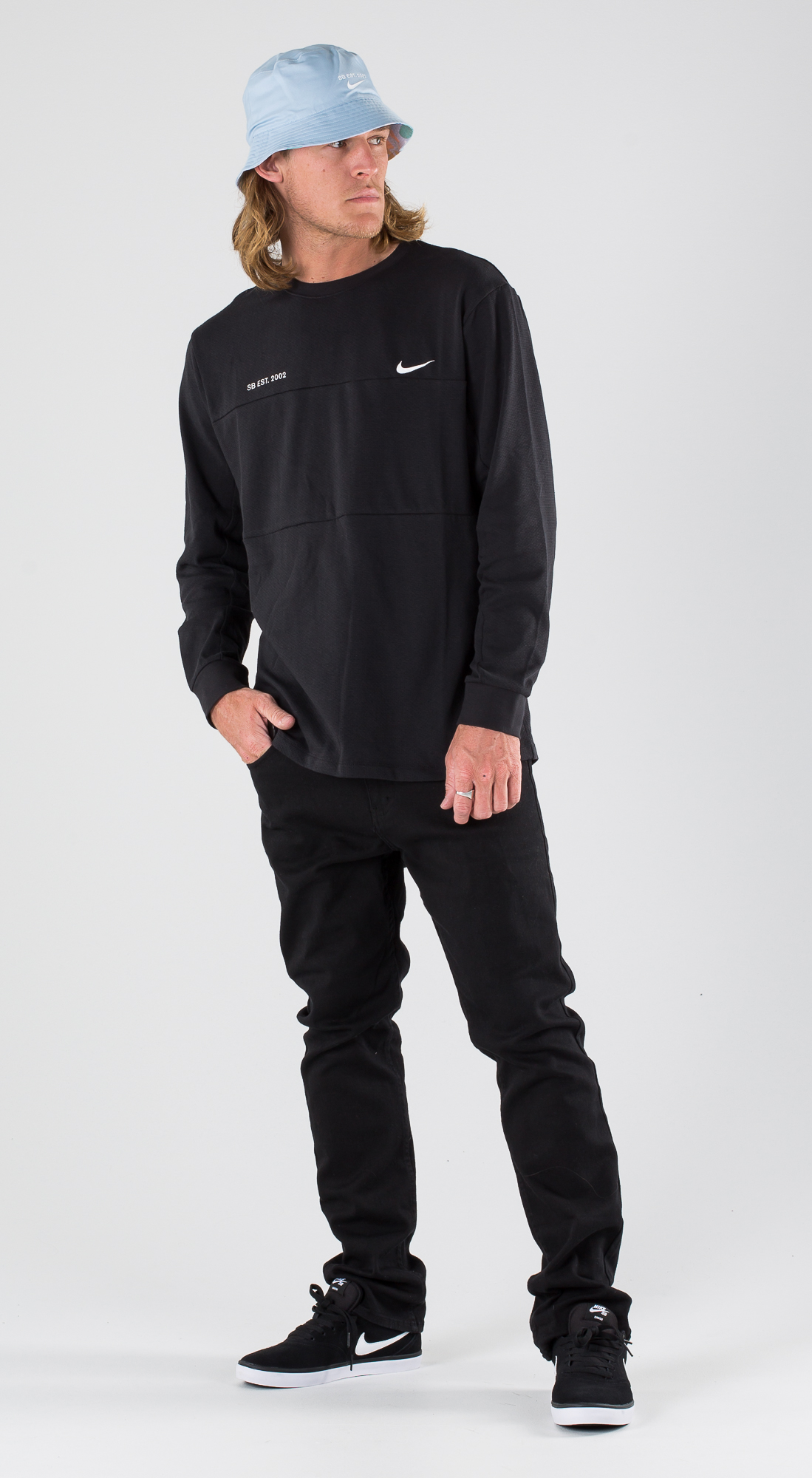 nike outfit black and white